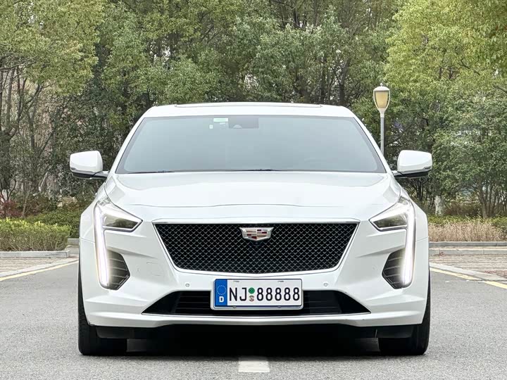 Фото 2 - Cadillac CT6