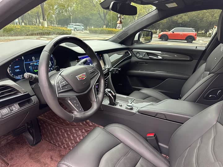 Фото 8 - Cadillac CT6