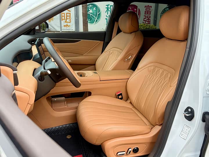 Photo 9 - Dongfeng Aeolus L8