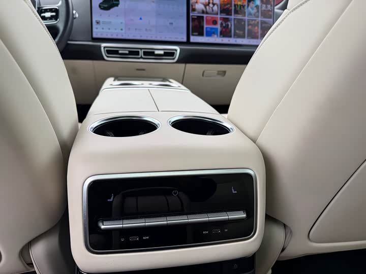 Фото 8 - LiXiang L9