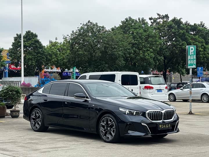 Фото 4 - BMW 5 Series