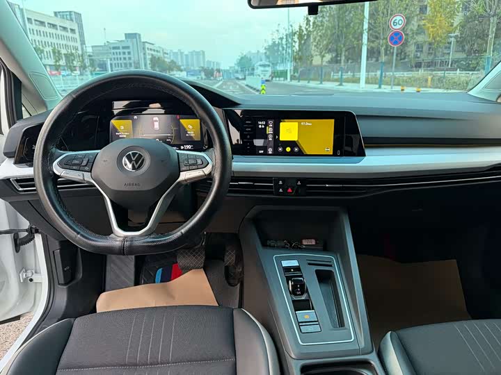 Фото 6 - Volkswagen Golf