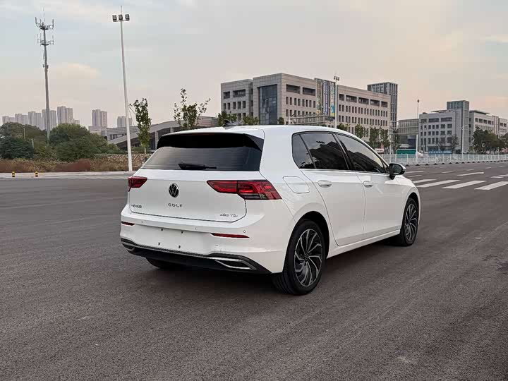 Фото 7 - Volkswagen Golf