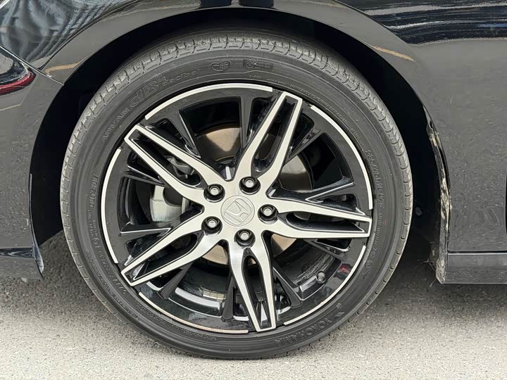 Photo 4 - Honda Inspire