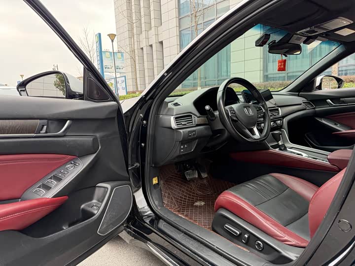 Photo 7 - Honda Inspire