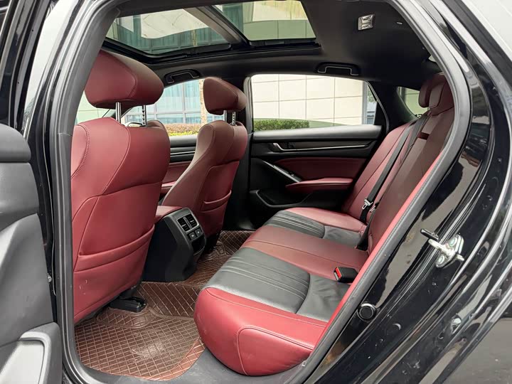 Photo 8 - Honda Inspire