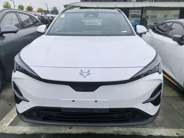 Фото 2 - BAIC Arcfox Alpha T5