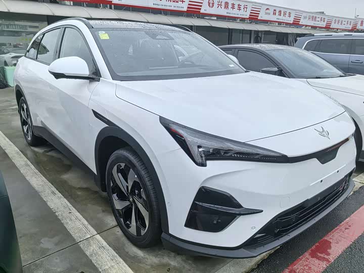 Фото 3 - BAIC Arcfox Alpha T5