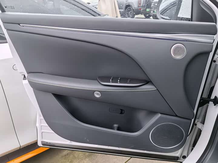 Фото 6 - BAIC Arcfox Alpha T5