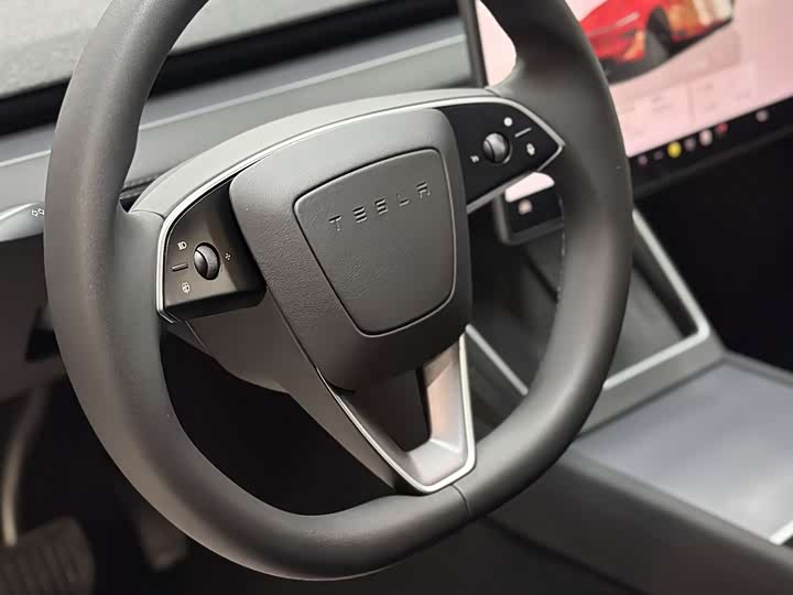 Фото 8 - Tesla Model Y