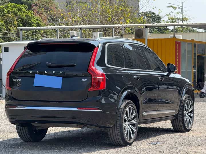 Фото 4 - Volvo XC90