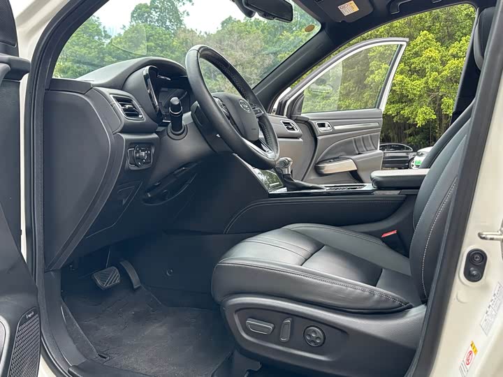 Фото 5 - GAC Trumpchi GS8