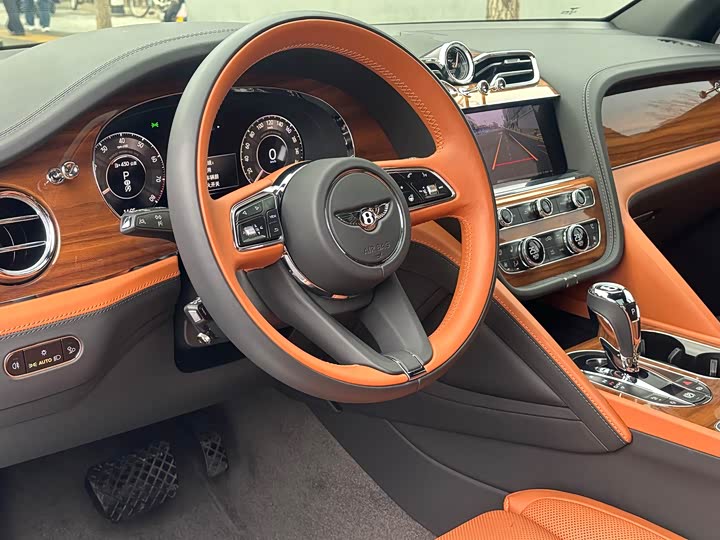 Фото 5 - Bentley Bentayga