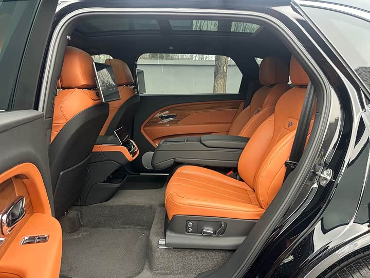 Фото 8 - Bentley Bentayga