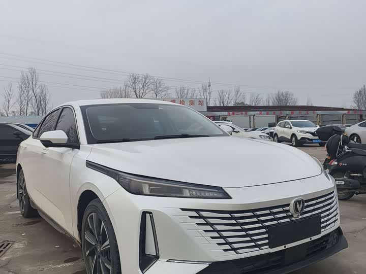 Фото 3 - Changan Eado Plus