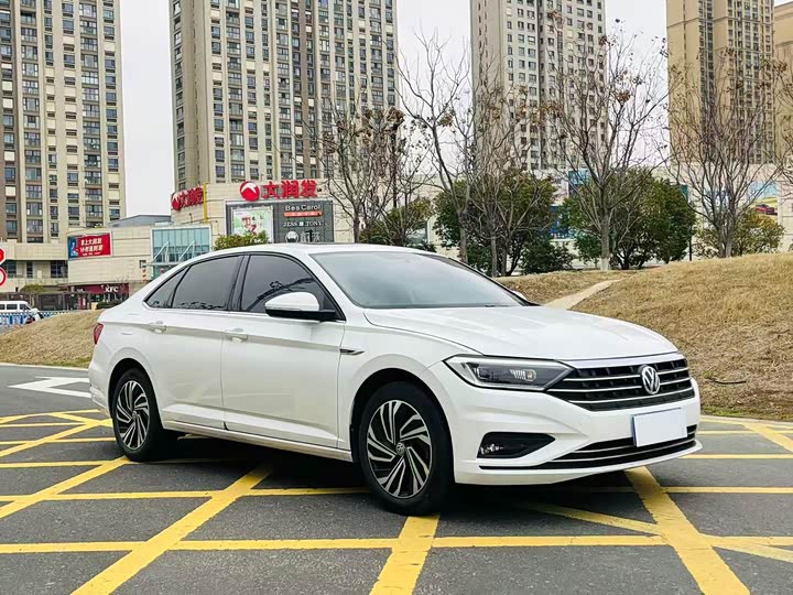 Photo 3 - Volkswagen Sagitar L