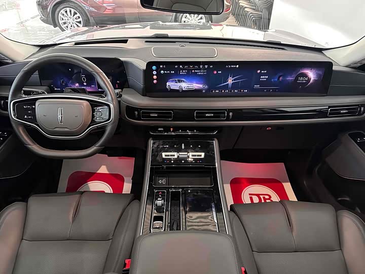 Фото 8 - Lincoln Aviator