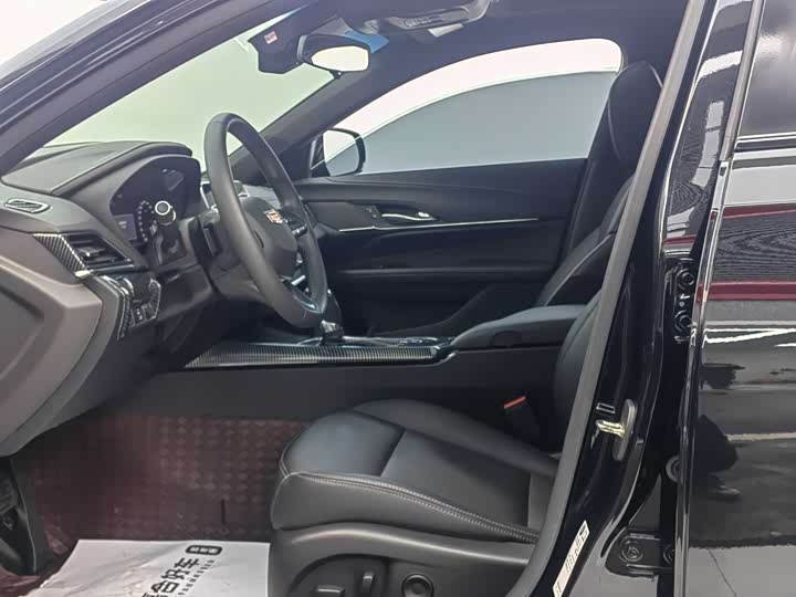 Фото 6 - Cadillac CT4