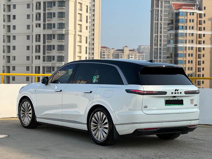 Фото 6 - Nio Onvo L90