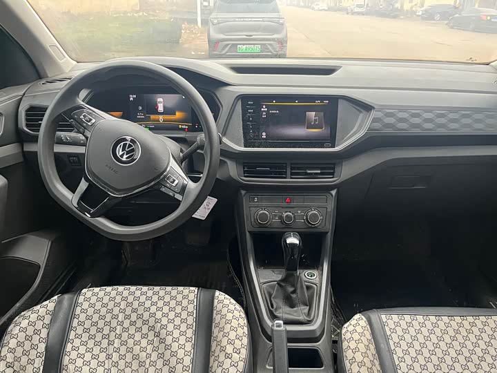 Фото 5 - Volkswagen T-Cross