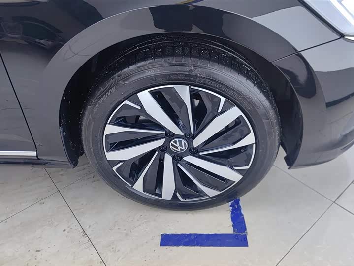 Photo 6 - Volkswagen Passat