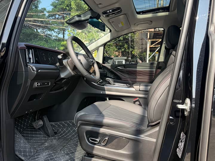 Фото 7 - GAC Trumpchi M8