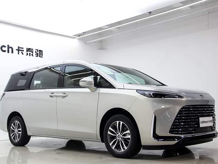 Фото 3 - Buick GL8 ES