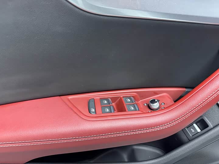 Zdjęcie 7 - Audi A4L