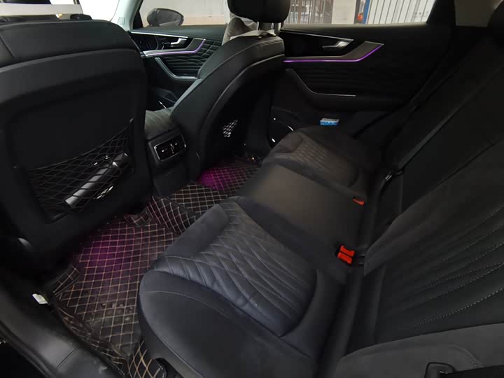 Photo 8 - Hongqi HS5