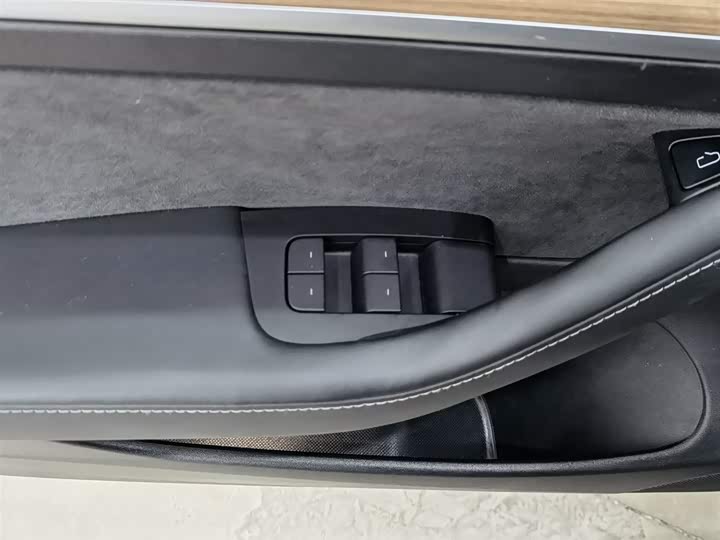 Фото 9 - Tesla Model 3