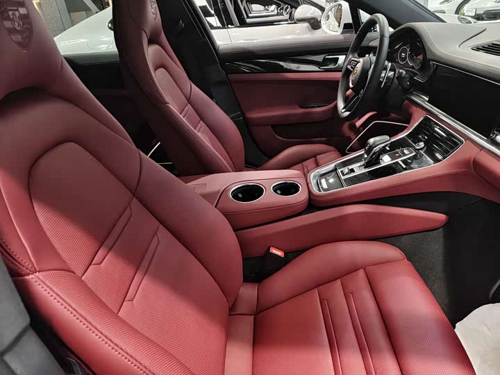 Фото 9 - Porsche Panamera