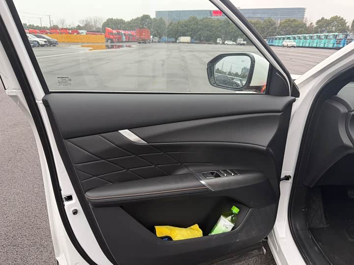 Фото 5 - Changan CS75 Plus