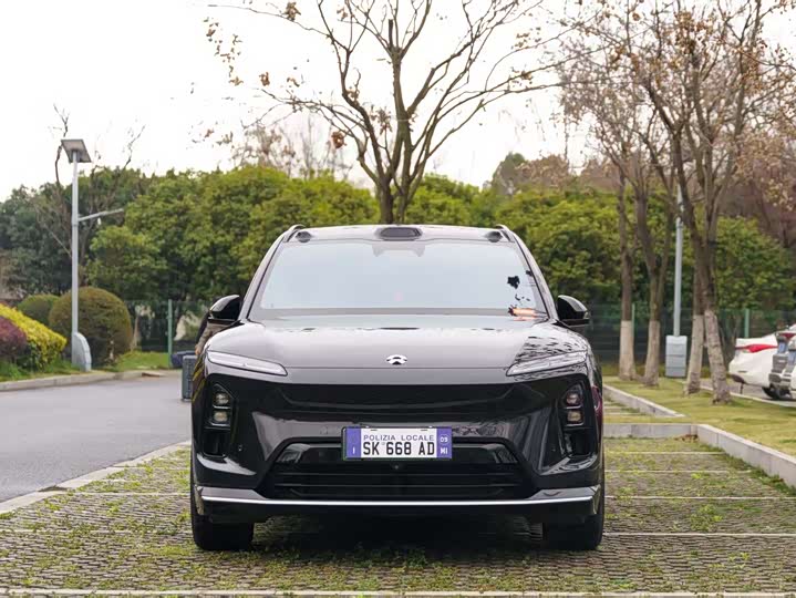 Фото 2 - Nio ES6