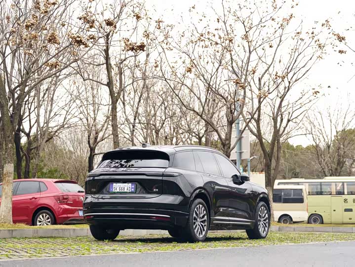 Фото 4 - Nio ES6