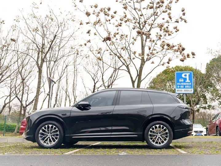 Фото 7 - Nio ES6