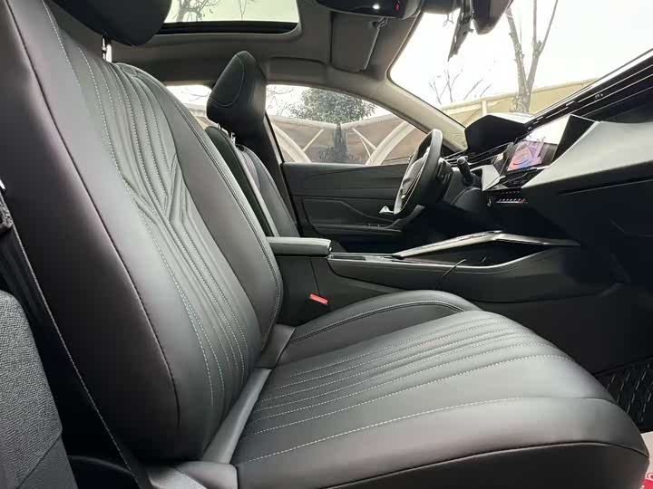 Photo 4 - Peugeot 408X