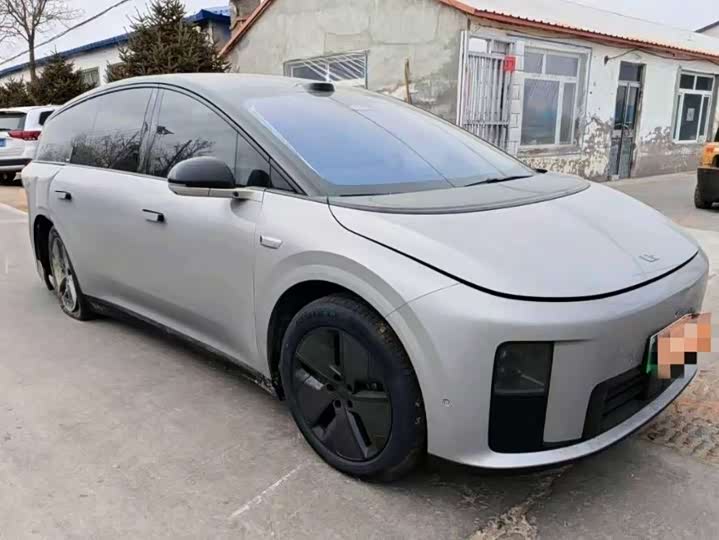 Фото 1 - LiXiang i8