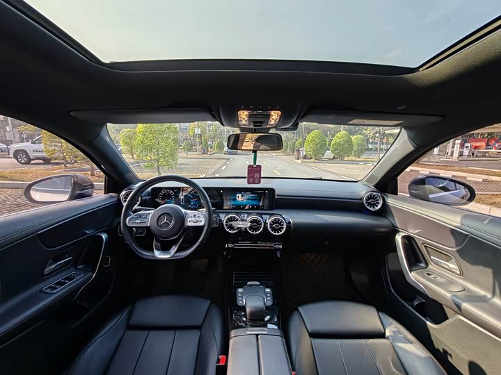 Фото 9 - Mercedes-Benz A-Class