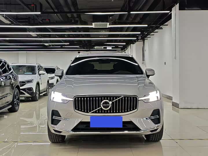 Фото 4 - Volvo XC60