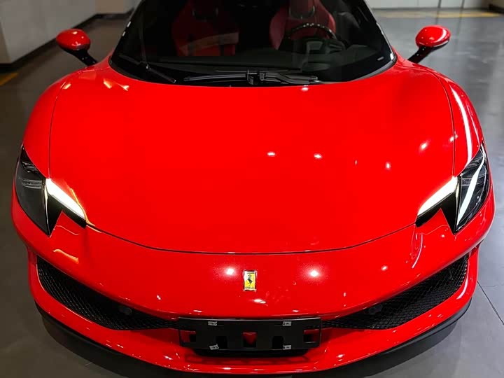 Photo 2 - Ferrari 296