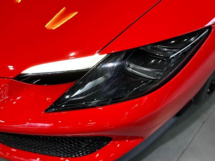 Photo 7 - Ferrari 296