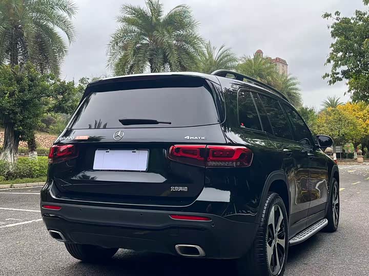 Photo 7 - Mercedes-Benz GLB-Class