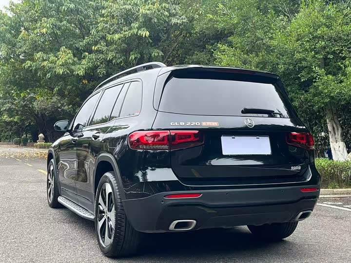 Photo 9 - Mercedes-Benz GLB-Class