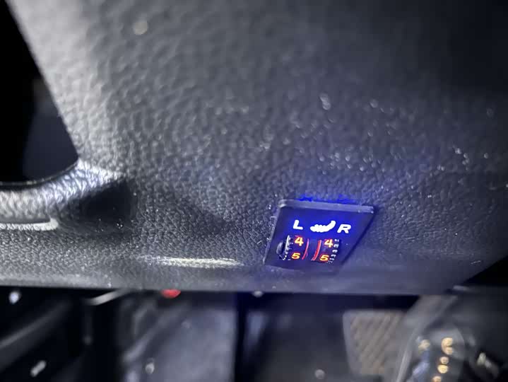 Фото 8 - Honda Vezel