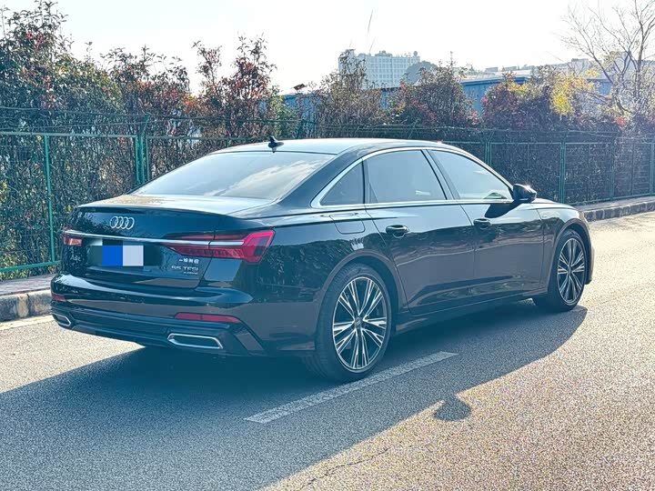Photo 7 - Audi A6L