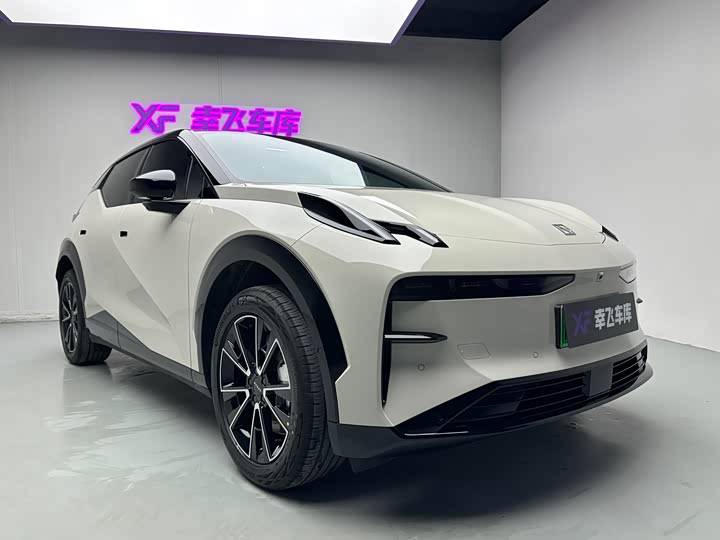 Фото 7 - Zeekr X