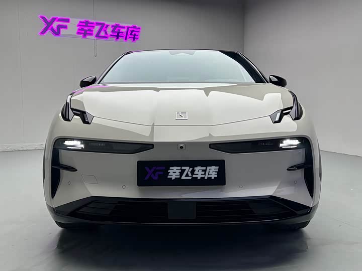 Фото 8 - Zeekr X