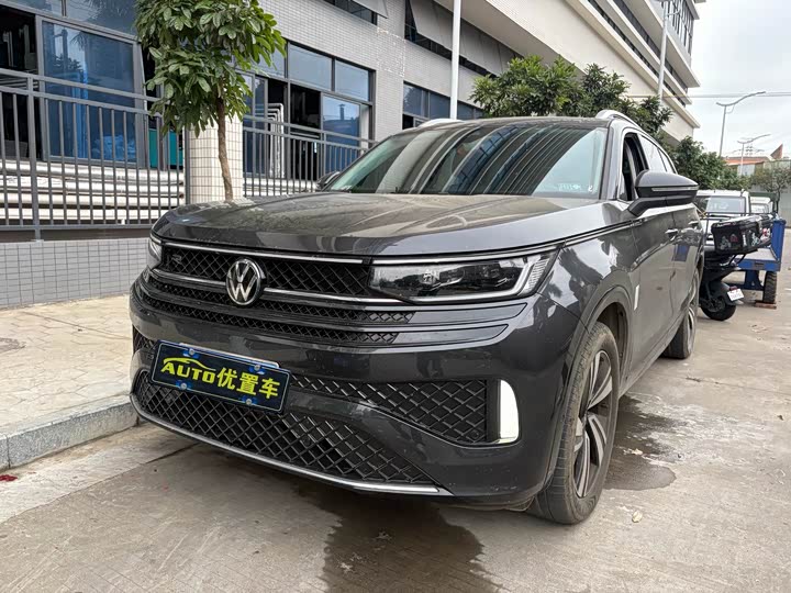 Фото 1 - Volkswagen Tavendor