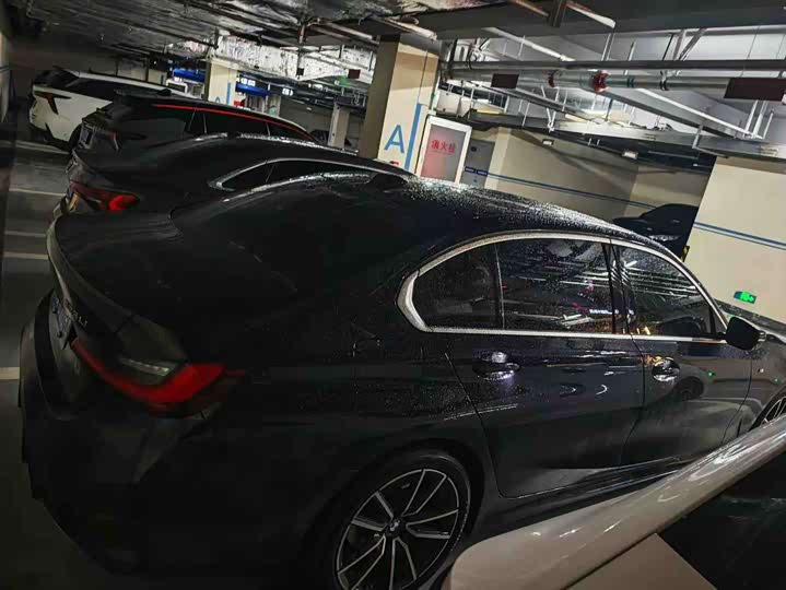 Photo 5 - BMW 3 Series