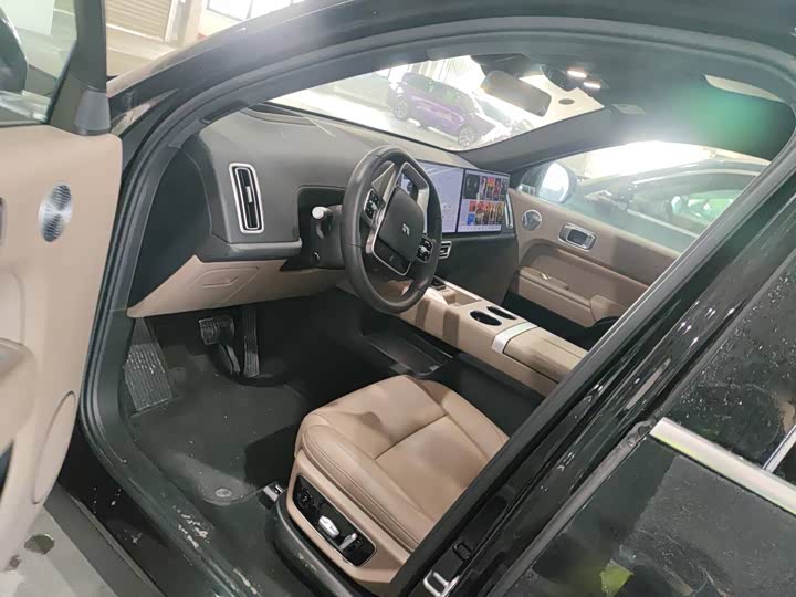 Фото 5 - LiXiang L7